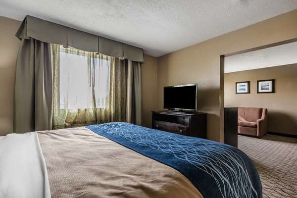 Suite - Comfort Inn & Suites Crystal Inn Sportsplex Gulfport - I-10, Exit 31