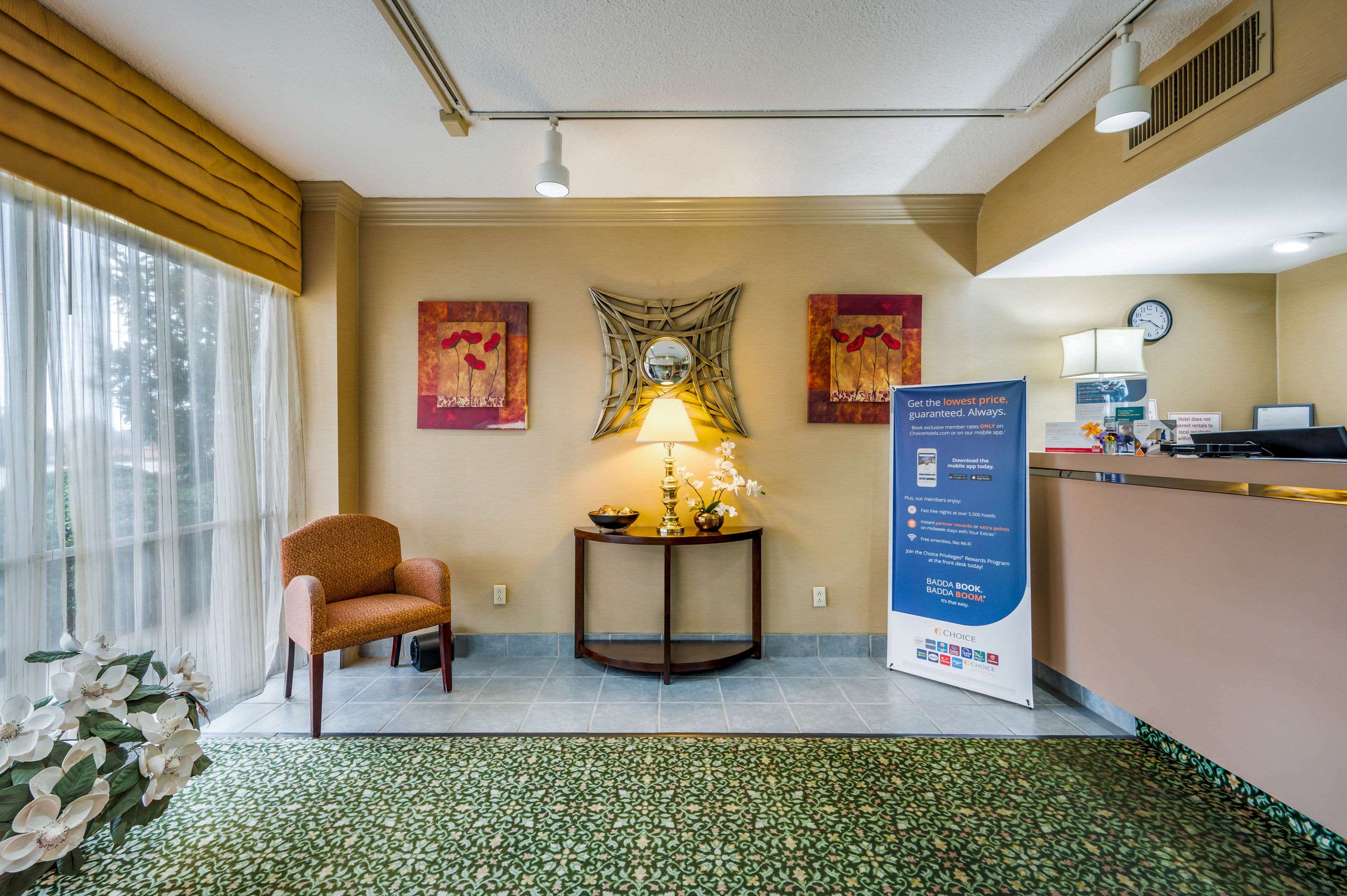 Hotel lobby | Econo Lodge Corinth