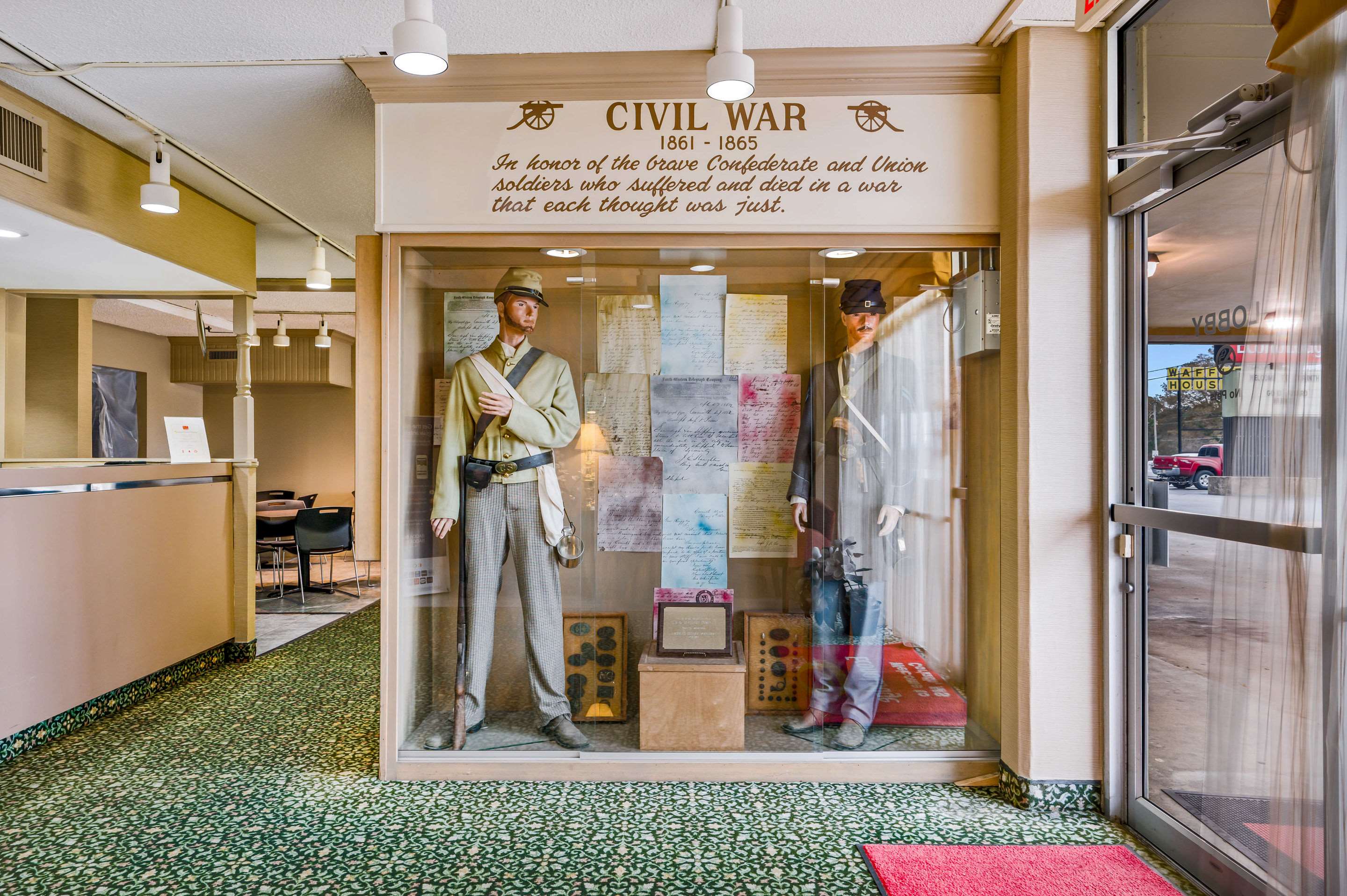Hotel lobby | Econo Lodge Corinth