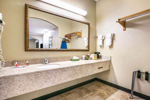 Suite - Econo Lodge Inn & Suites Horn Lake - I-55 & I-69, Exit 289