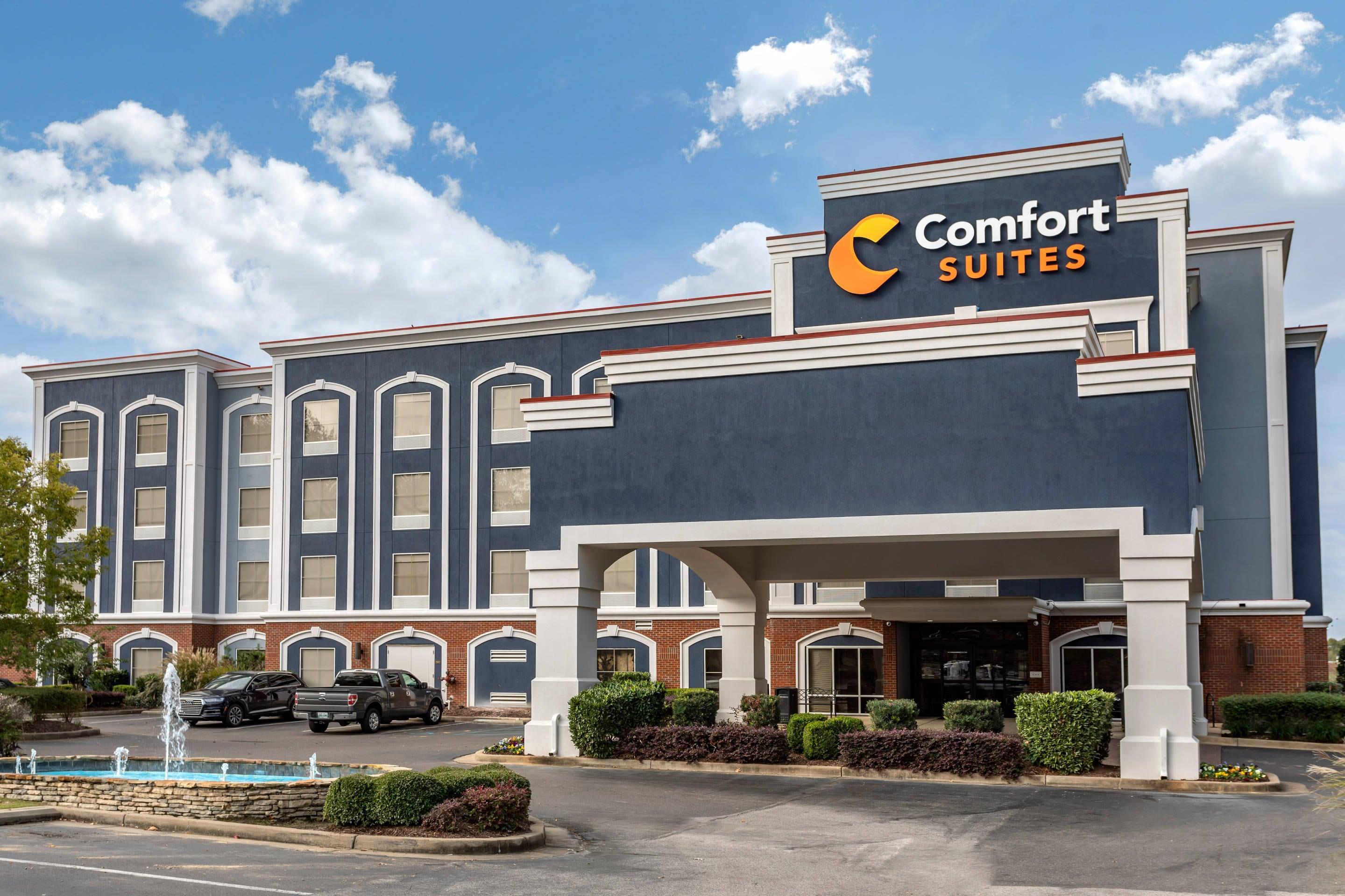 Hotel exterior | Comfort Suites Olive Branch West