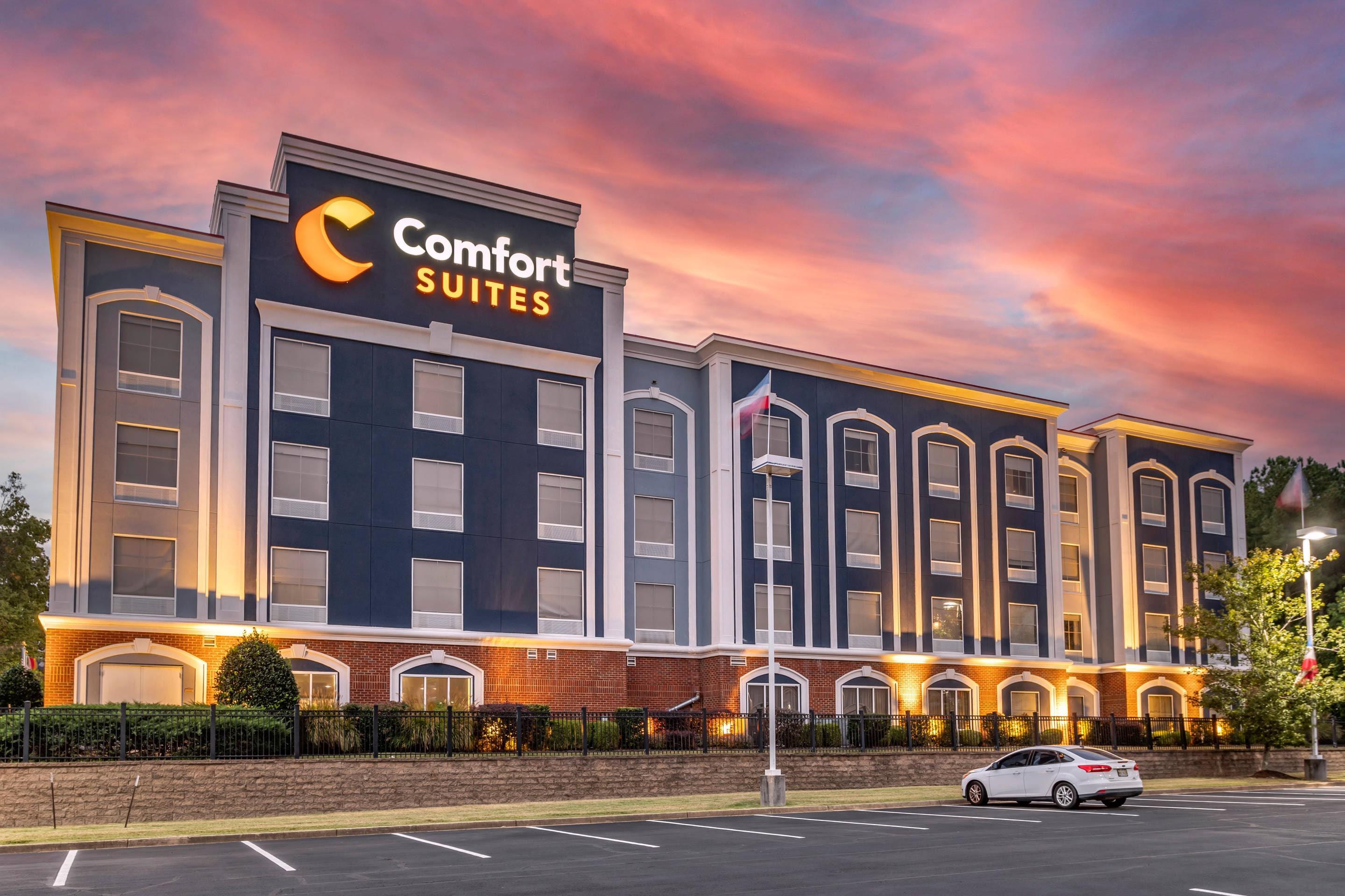 Hotel exterior | Comfort Suites Olive Branch West