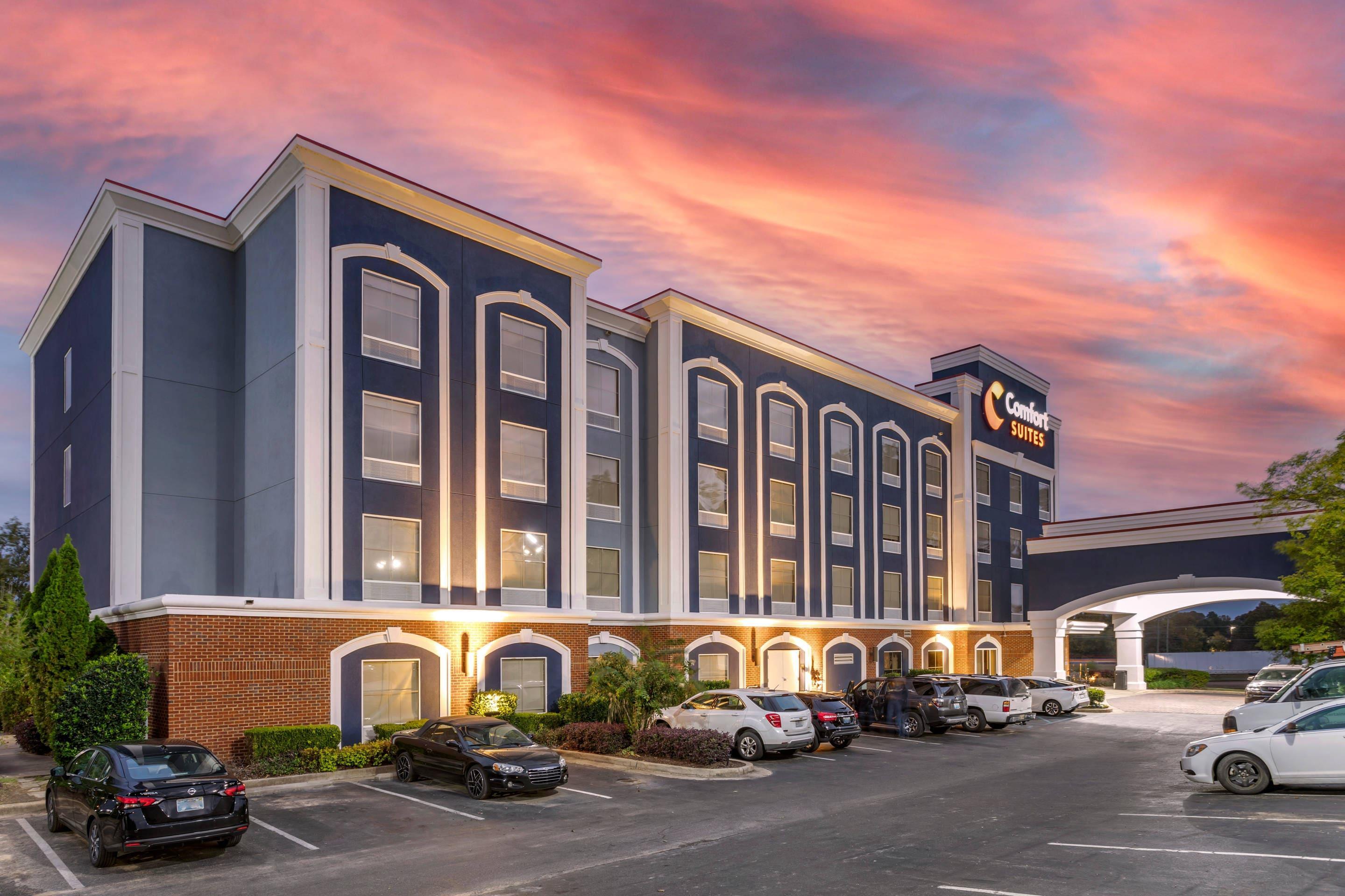 Hotel exterior | Comfort Suites Olive Branch West