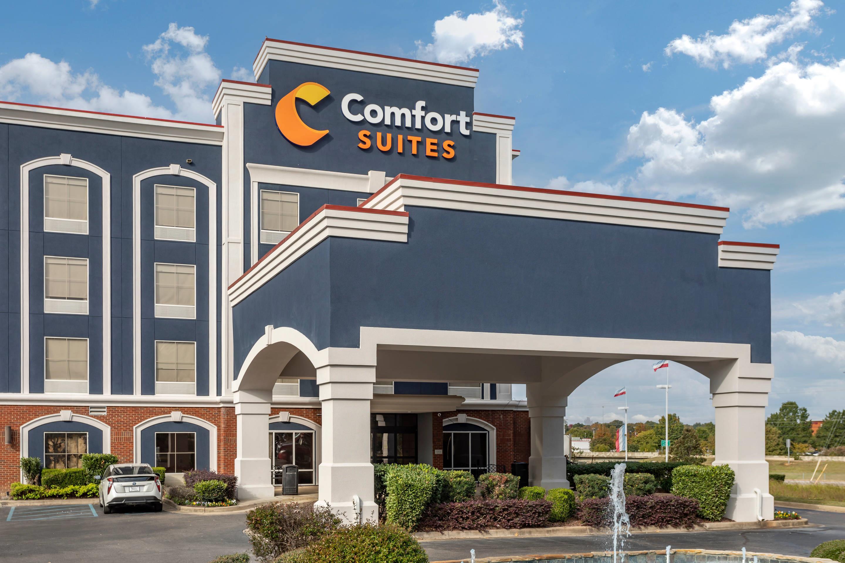 Hotel exterior | Comfort Suites Olive Branch West