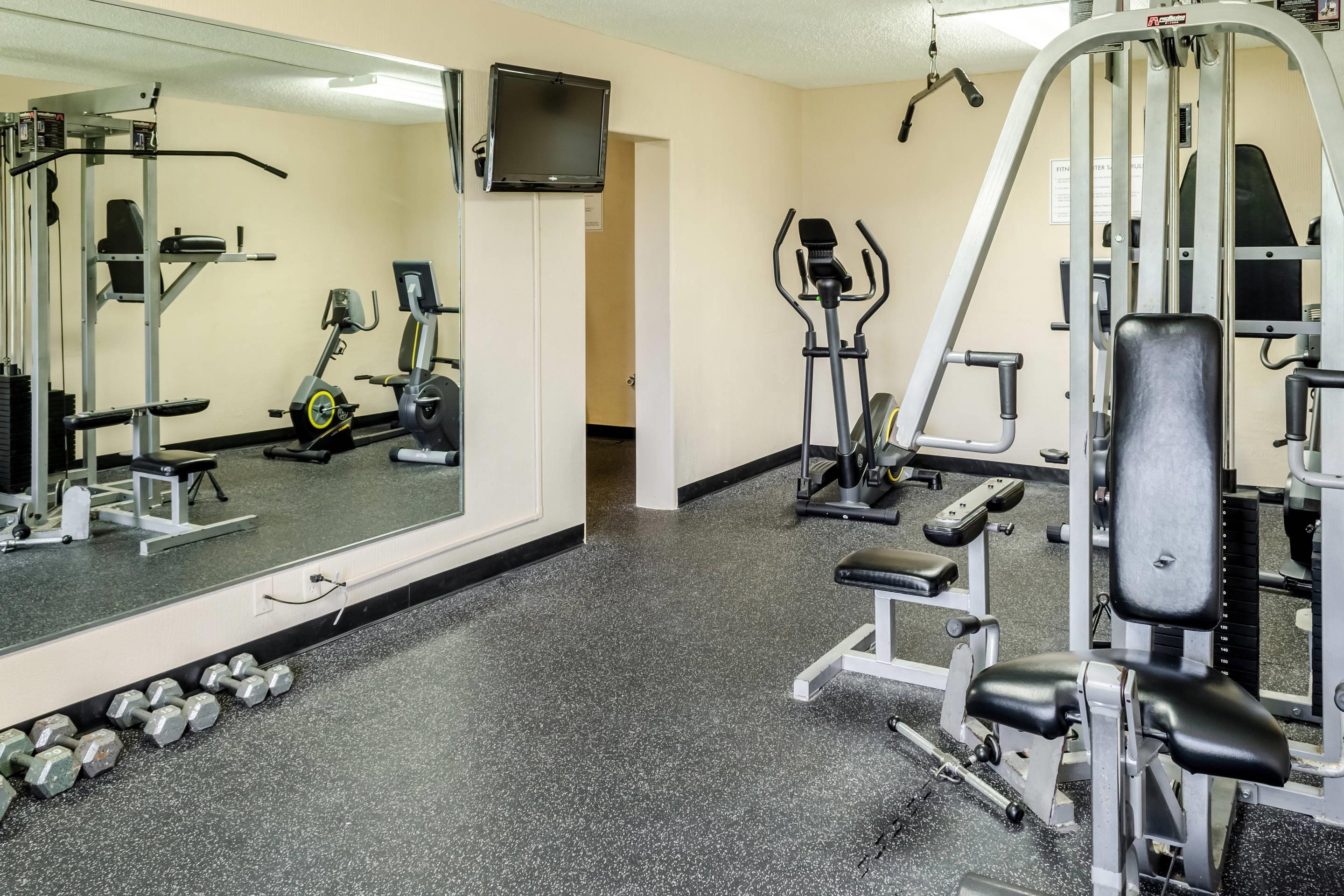 Exercise room | Quality Inn Moss Point