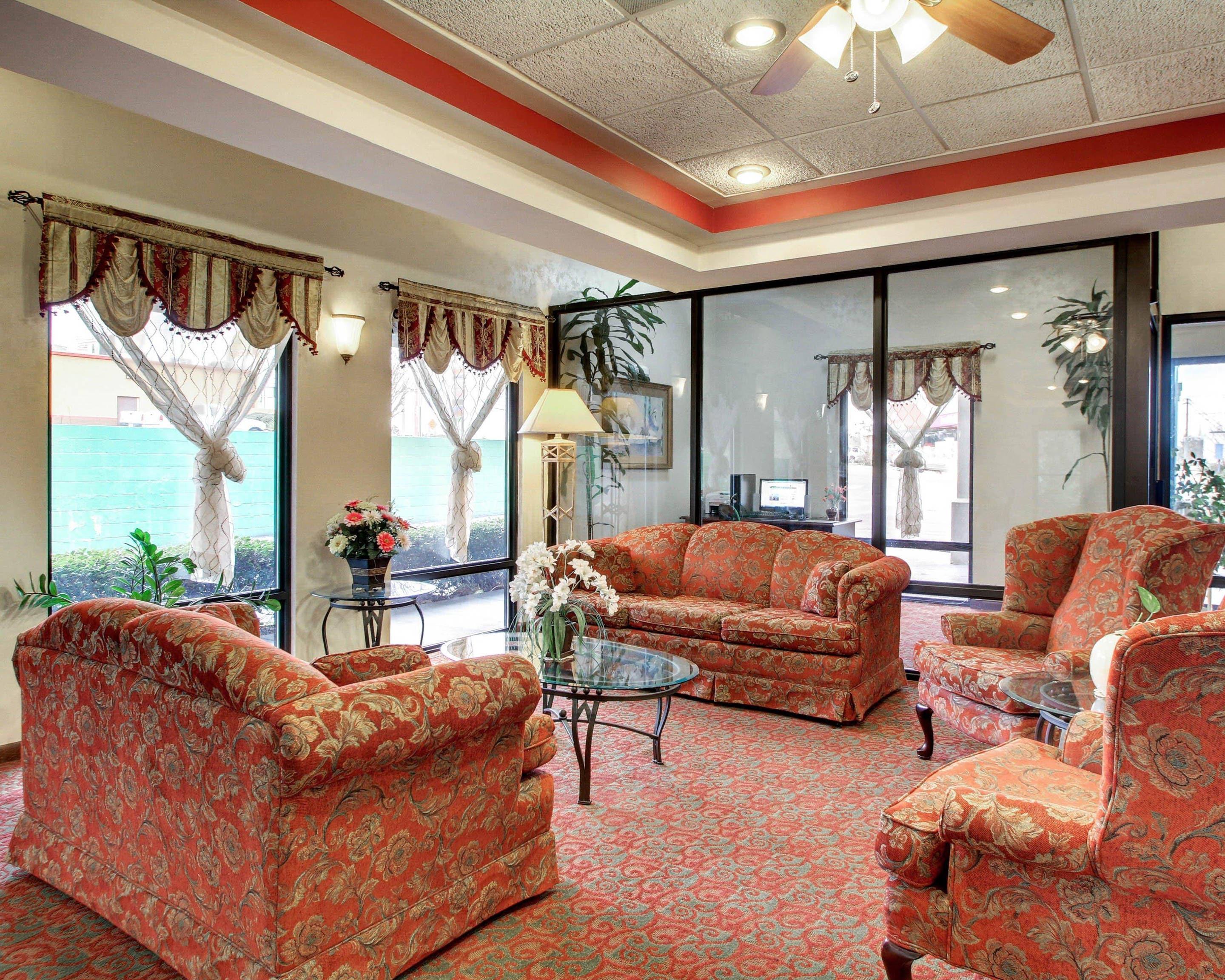 Lobby with sitting area | Quality Inn & Suites
