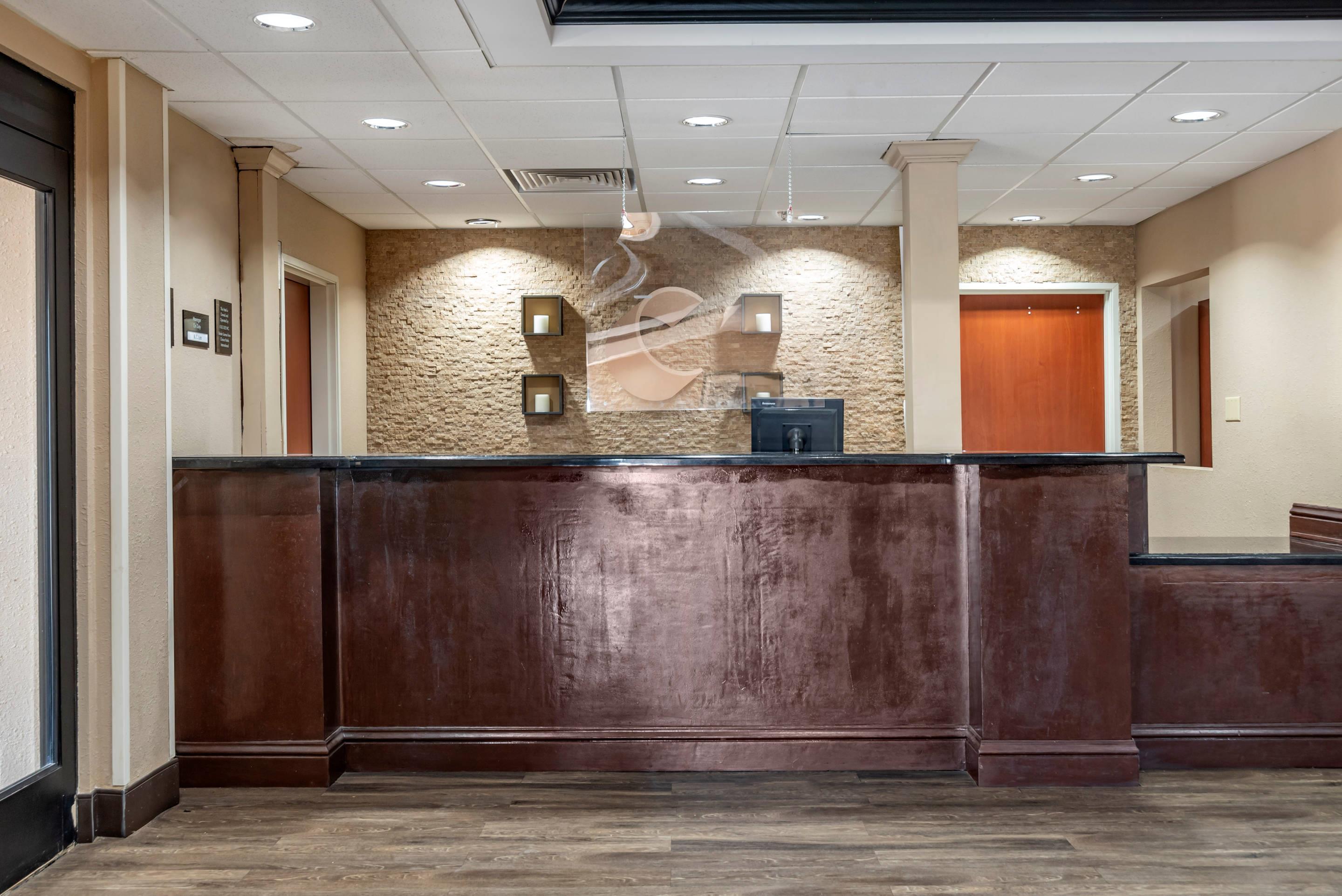 Front desk with friendly staff | Comfort Inn And Suites
