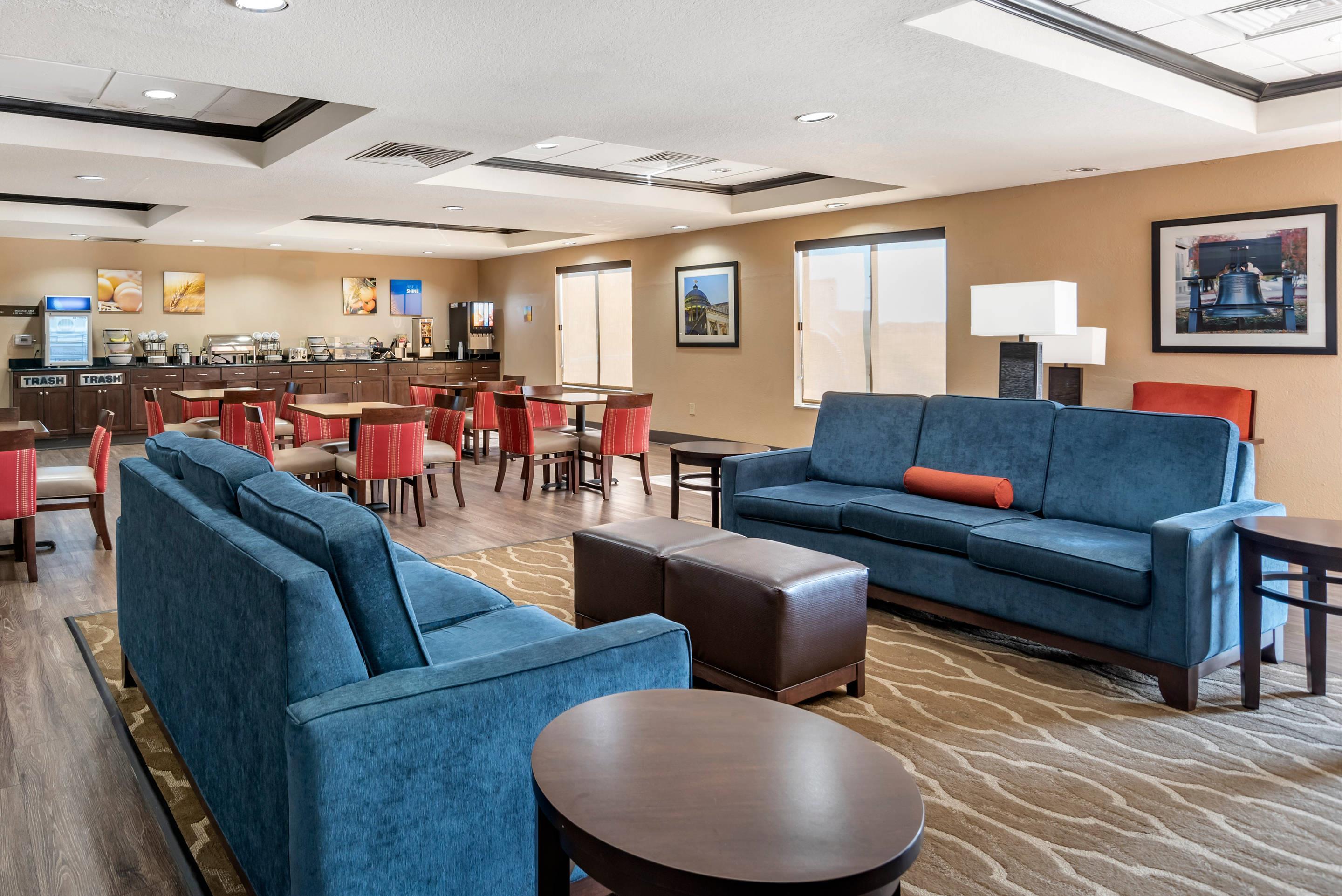 Lobby with sitting area | Comfort Inn And Suites