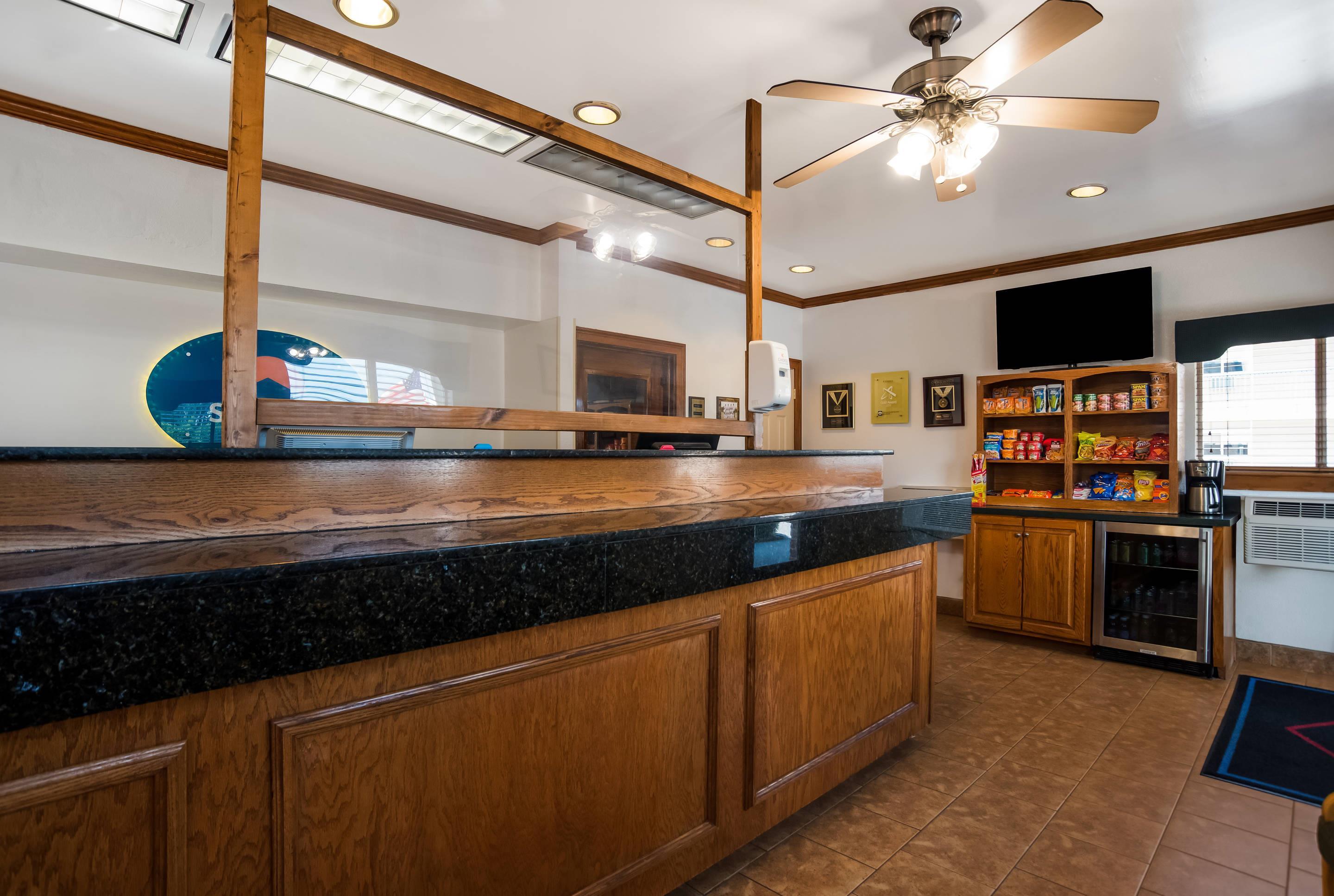 Front desk | Suburban Studios Biloxi North Area