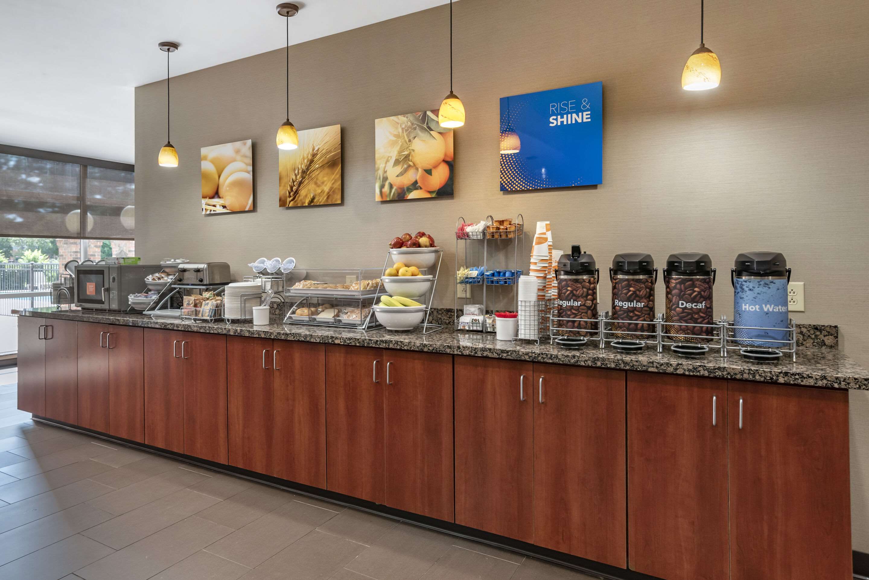 Breakfast area