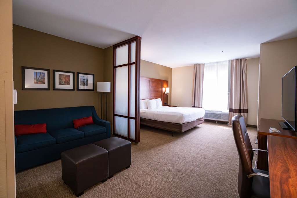 COMFORT SUITES FLOWOOD - JACKSON AI-guestroom-Guest Room,On-Site.jpg