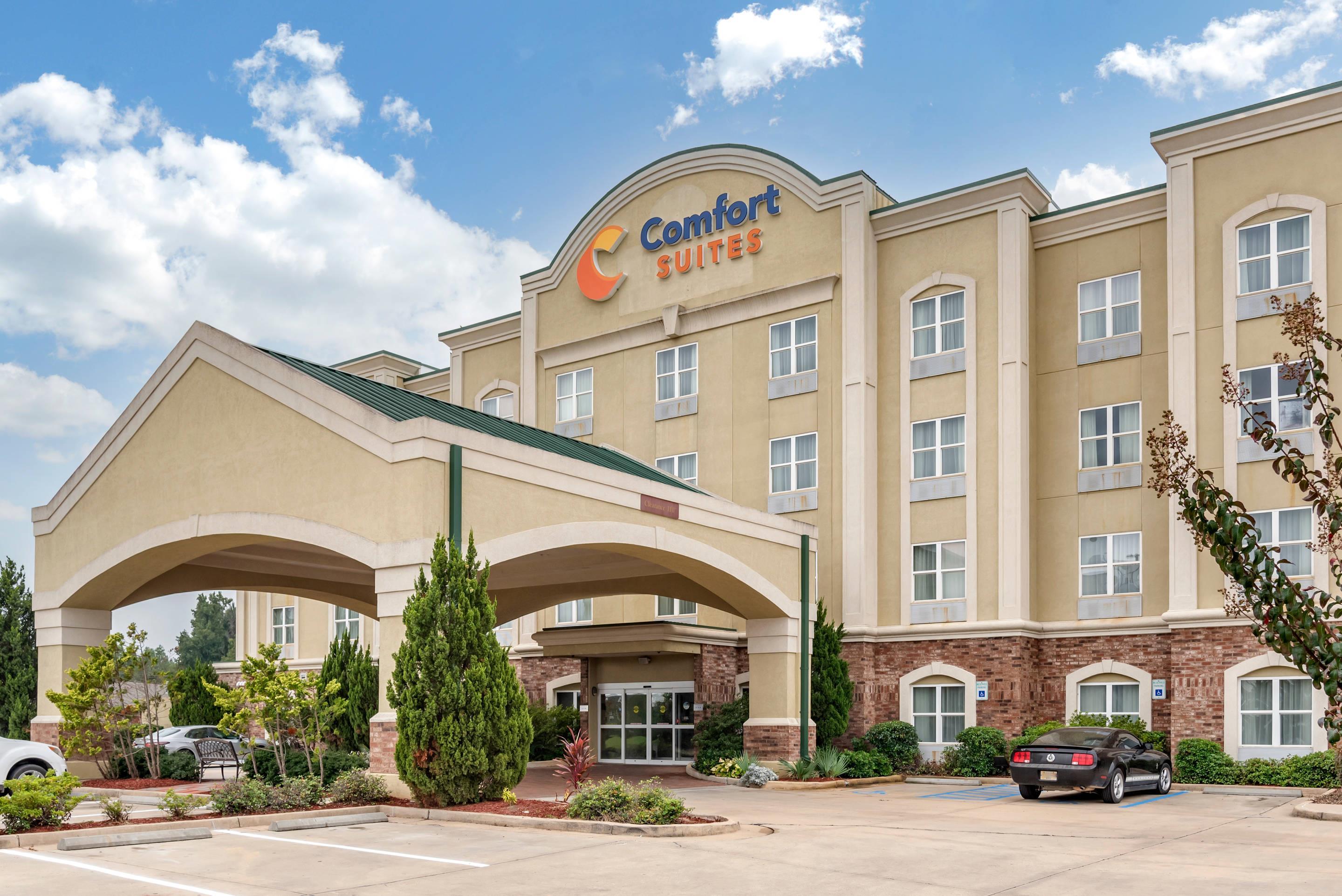 Hotel exterior | Comfort Suites Vicksburg