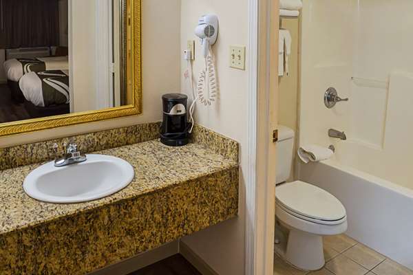  - Quality Inn Beach Biloxi