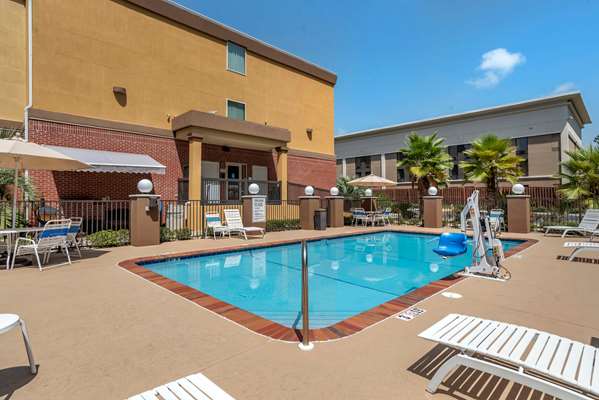 Pool - Comfort Suites Ocean Springs - I-10, Exit 50