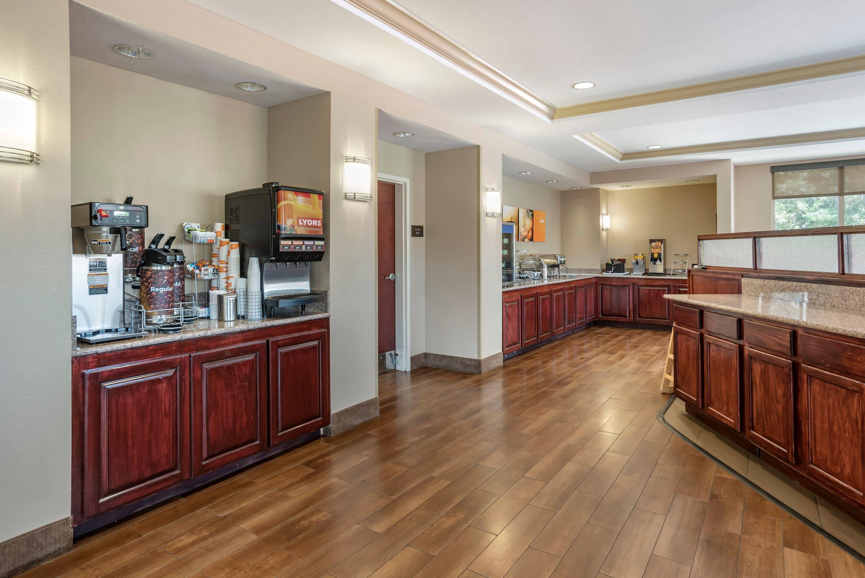 Breakfast area