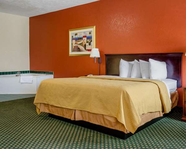  - Econo Lodge Inn & Suites Philadelphia