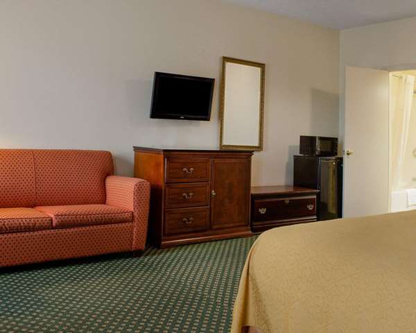  - Econo Lodge Inn & Suites Philadelphia