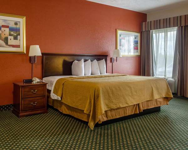  - Econo Lodge Inn & Suites Philadelphia