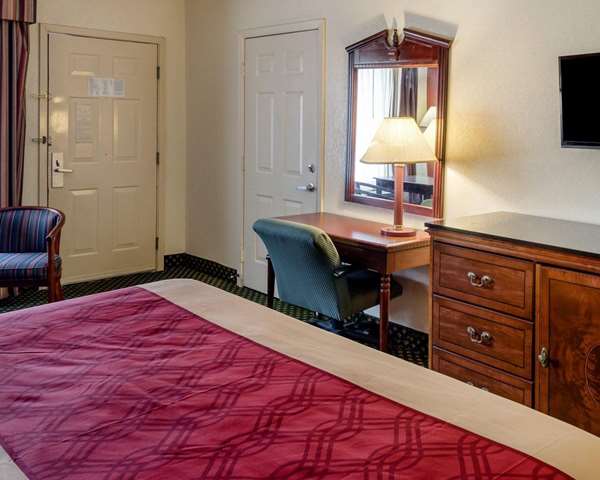  - Econo Lodge Inn & Suites Philadelphia
