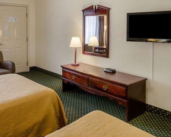  - Econo Lodge Inn & Suites Philadelphia