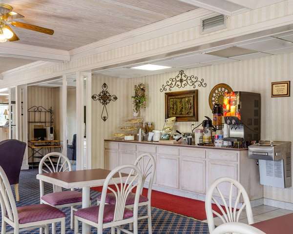 Amenities - Econo Lodge Inn & Suites Philadelphia