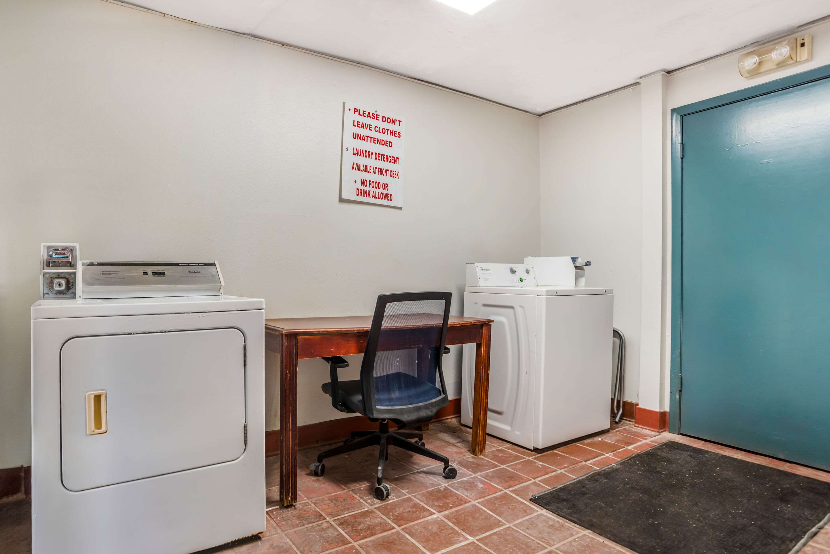Guest laundry facilities | Econo Lodge Inn & Suites