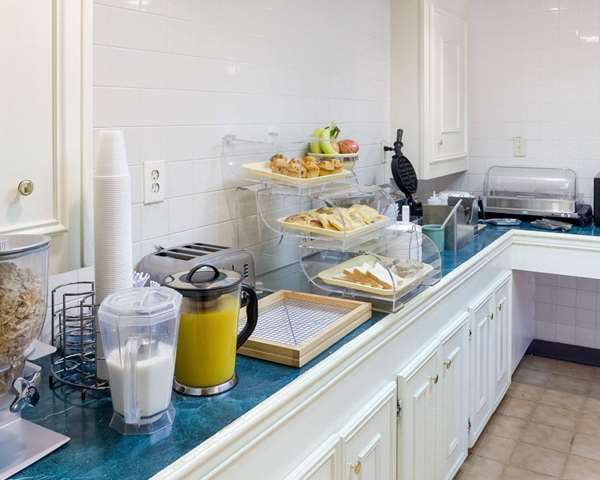 Amenities - Econo Lodge Canton