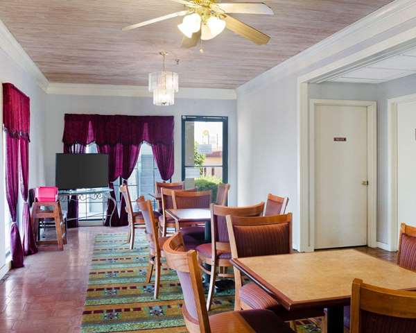 Amenities - Econo Lodge Canton