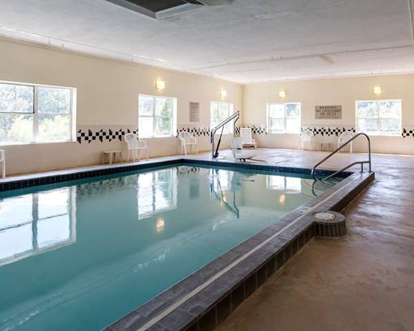 Pool - Comfort Inn & Suites Grenada