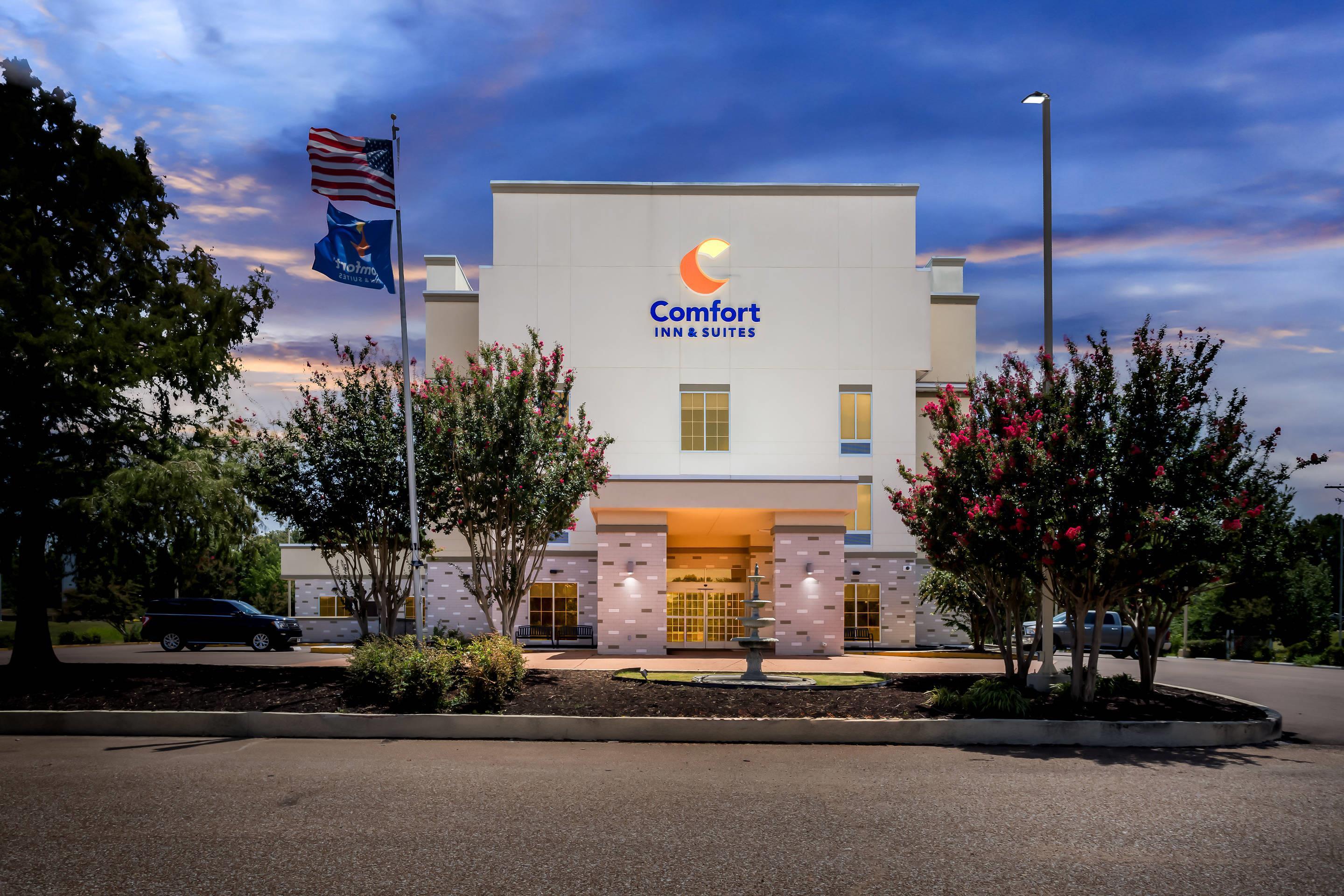 Twilight | Comfort Inn & Suites Grenada