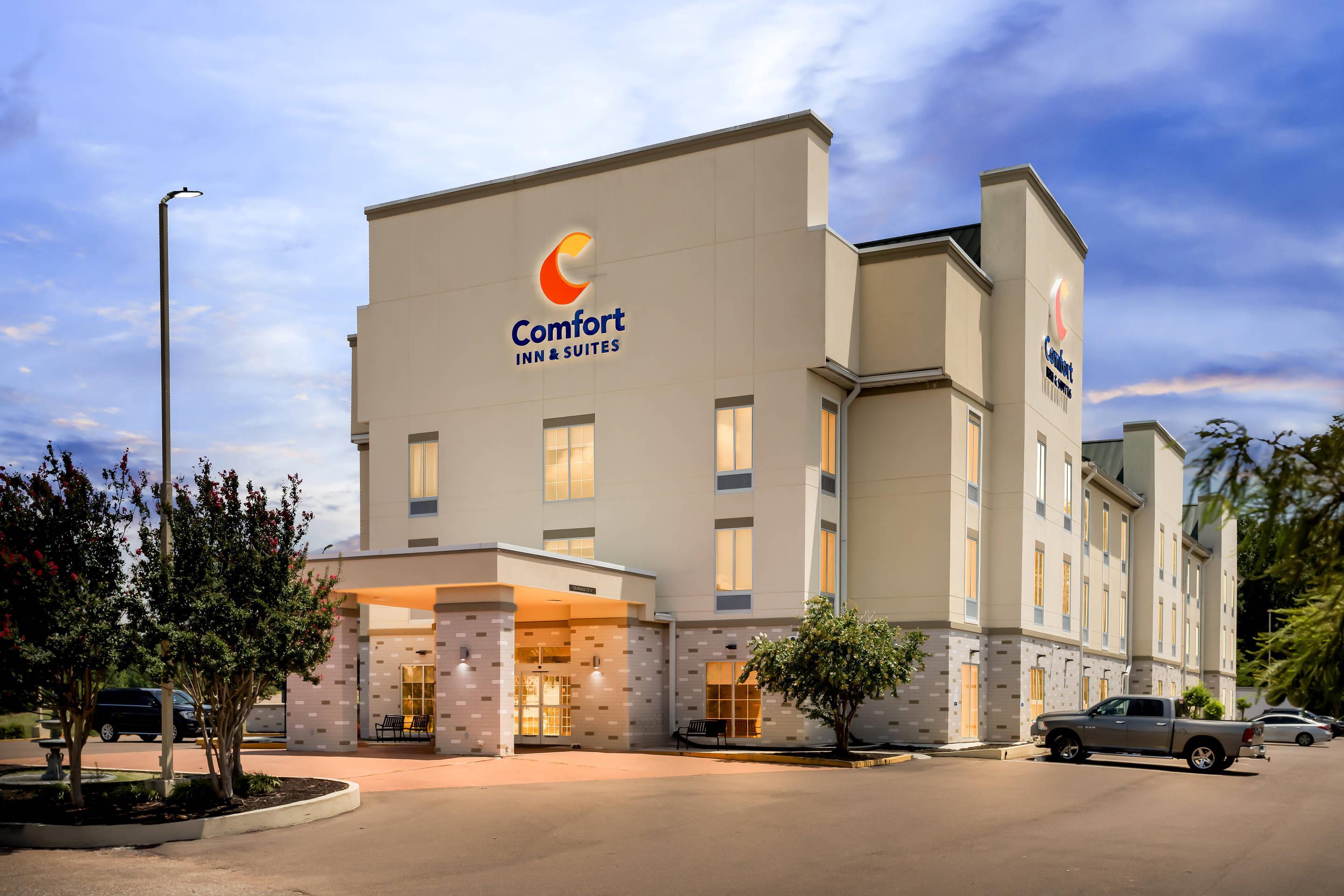 Twilight | Comfort Inn & Suites Grenada
