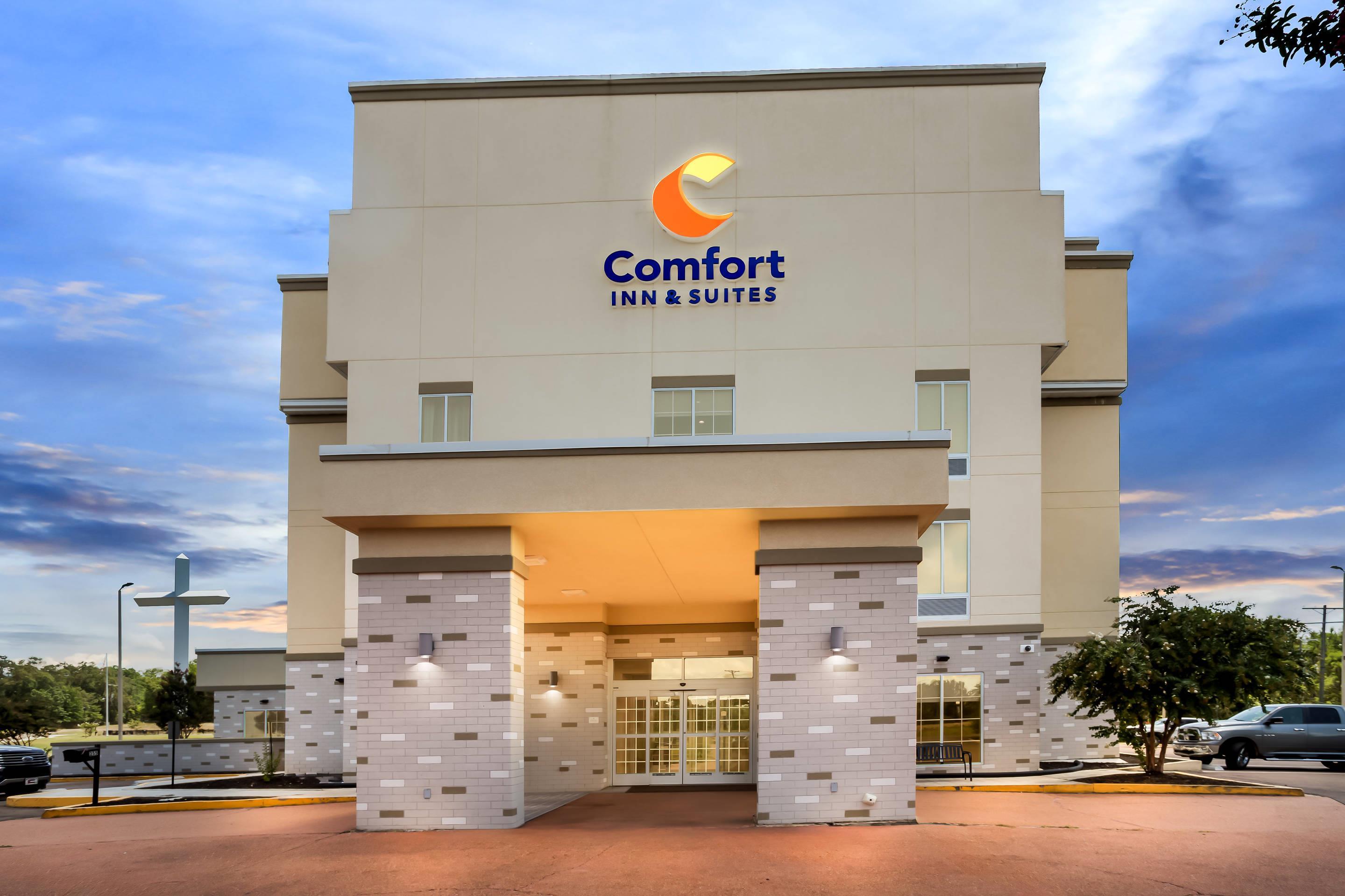 Twilight | Comfort Inn & Suites Grenada
