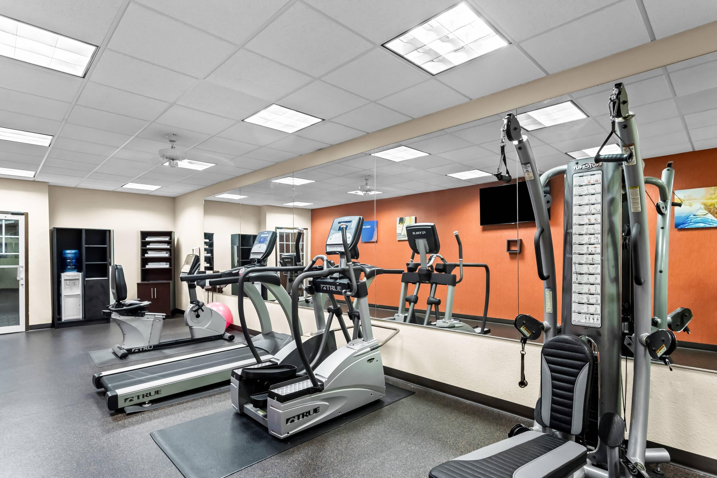 Fitness center | Comfort Inn & Suites Grenada
