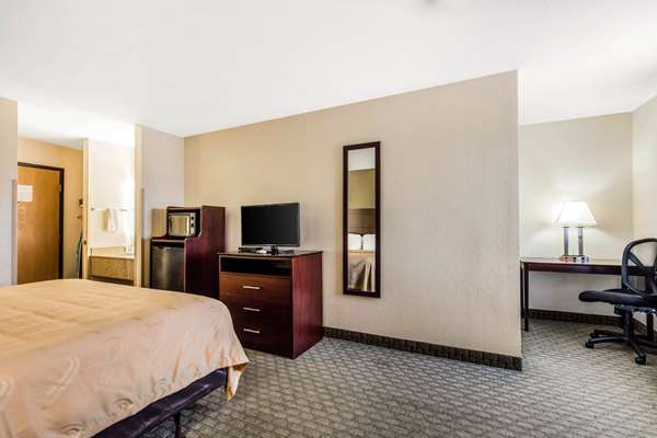  - Quality Inn Batesville - I-55, Exit 243