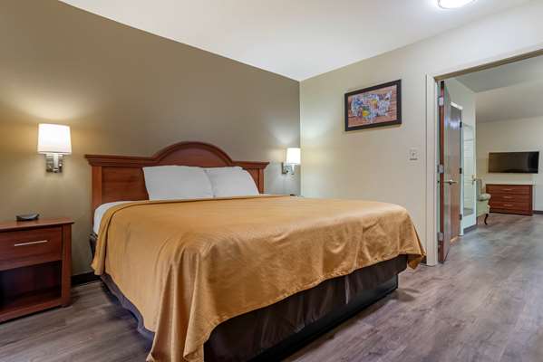 Suite - Econo Lodge Flowood