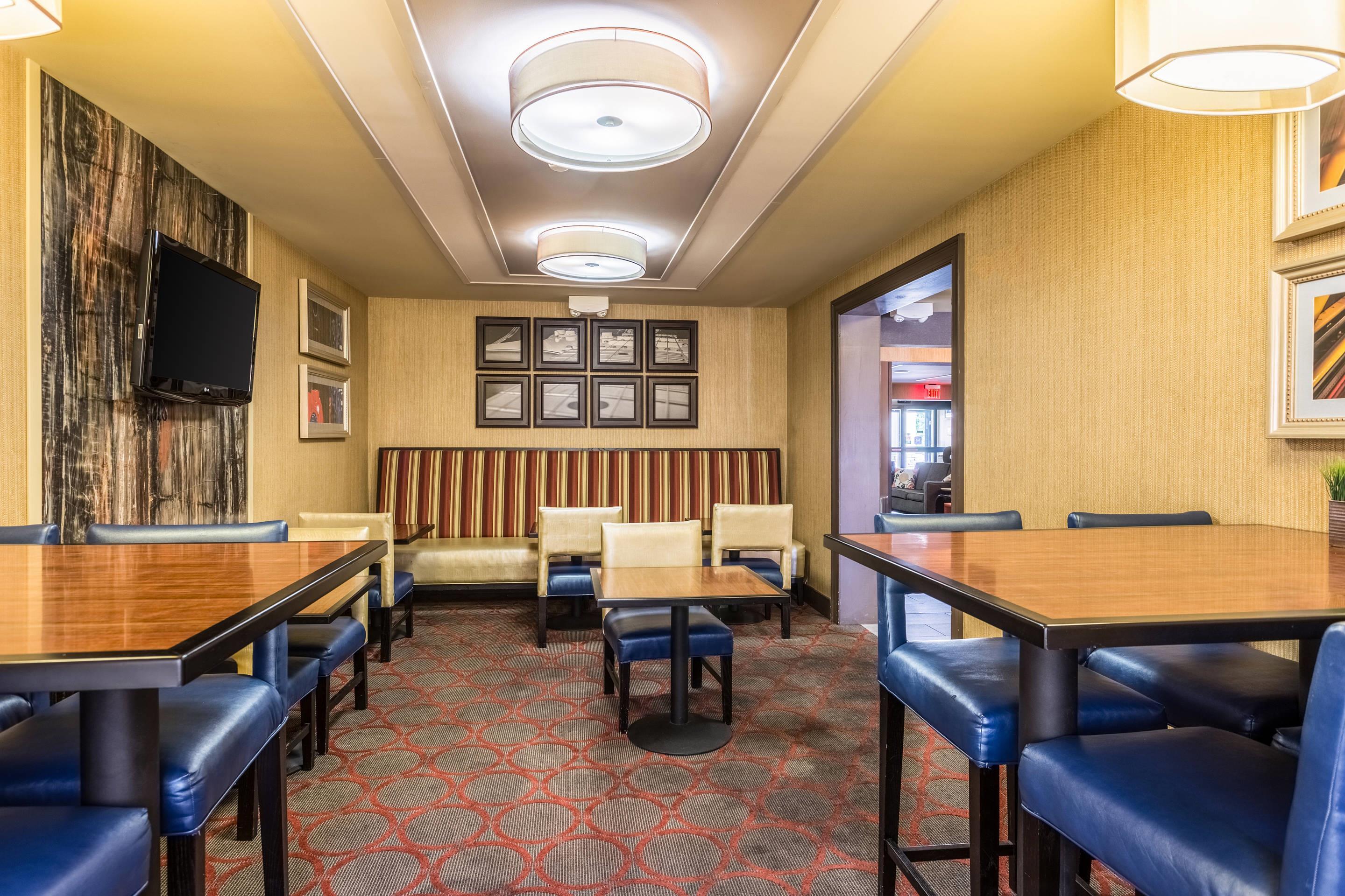 Free breakfast | Comfort Inn