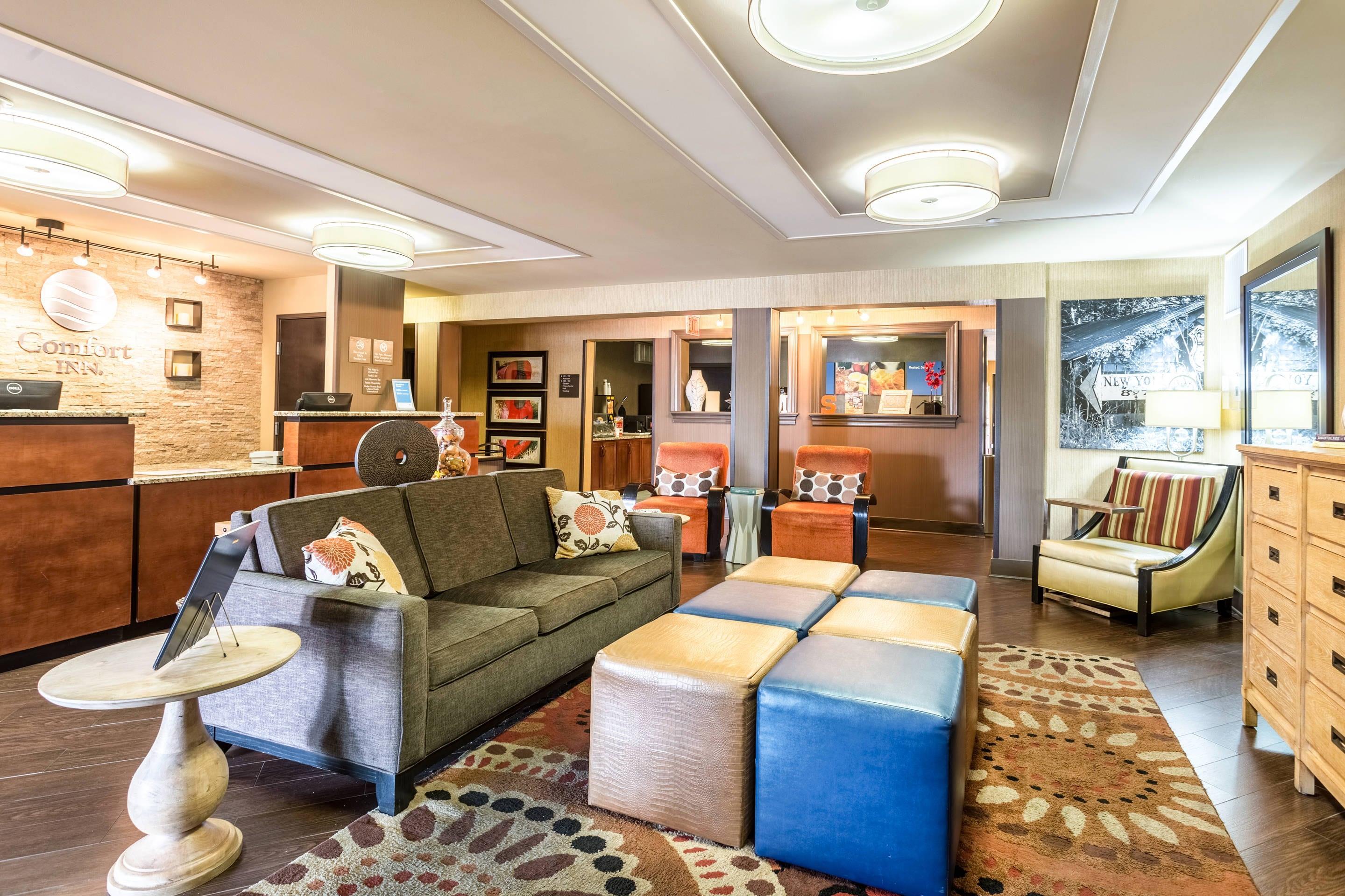 Lobby | Comfort Inn