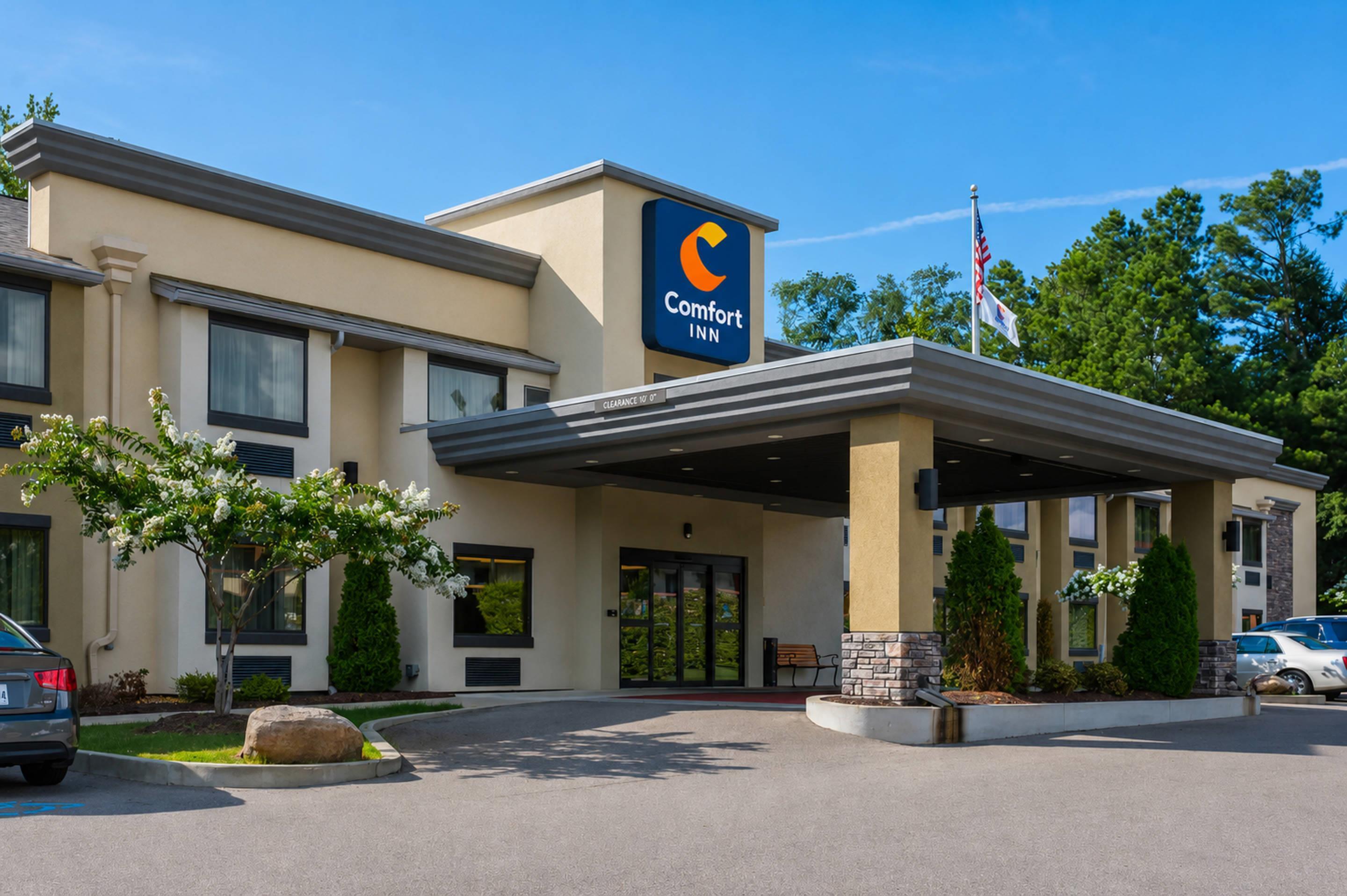 Hotel exterior | Comfort Inn