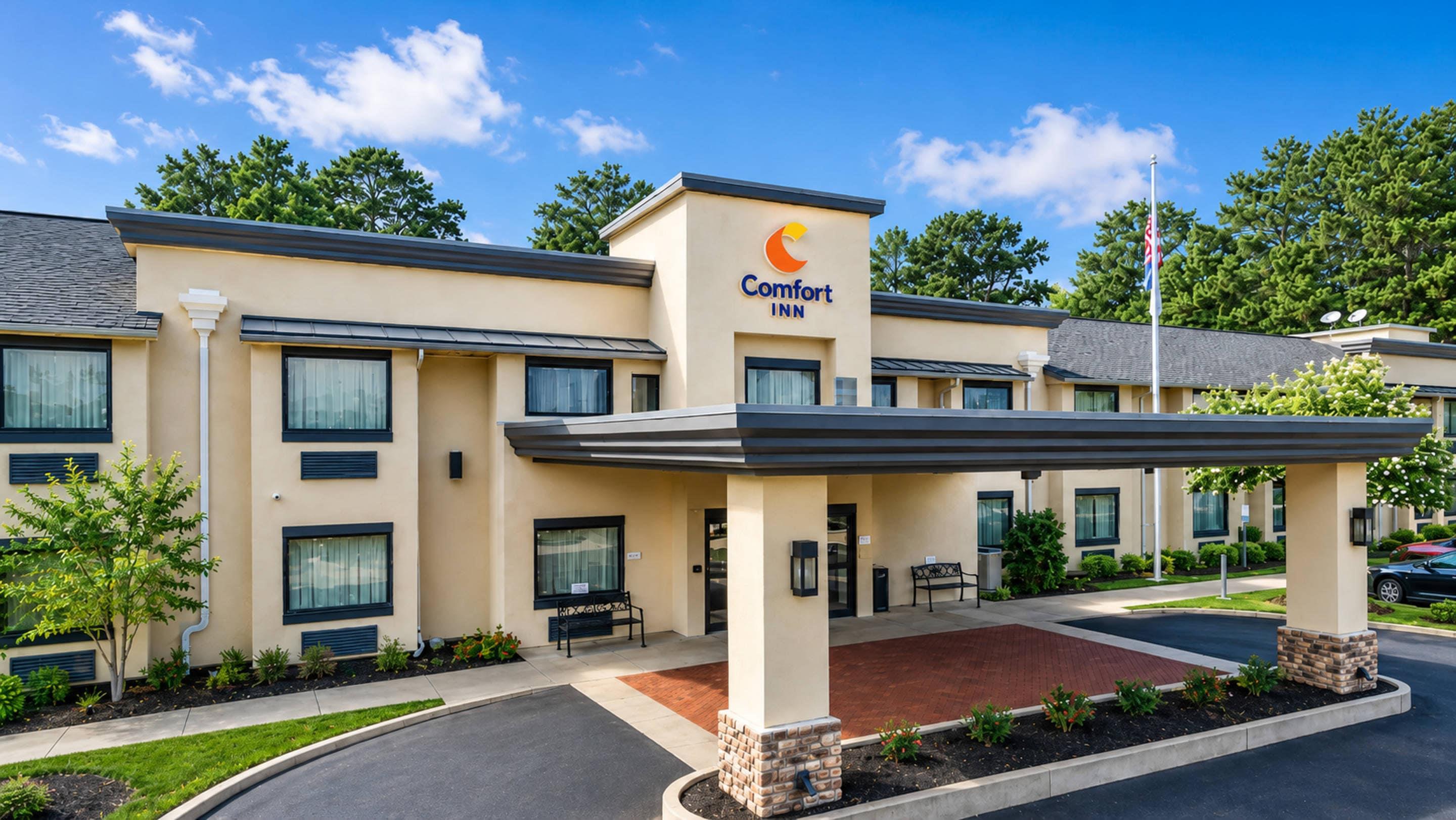 Hotel exterior | Comfort Inn Tupelo Central