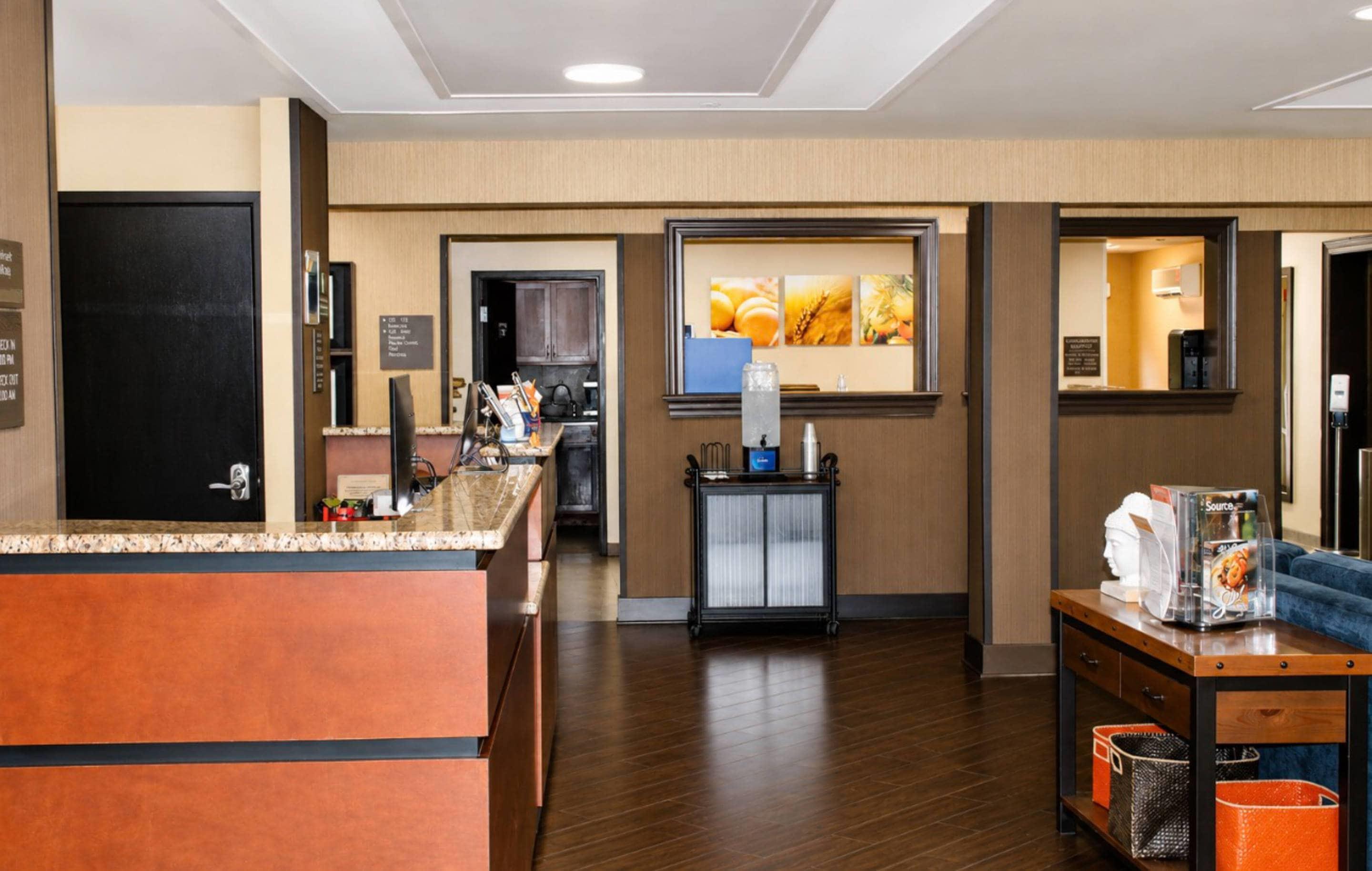 Hotel lobby | Comfort Inn Tupelo Central