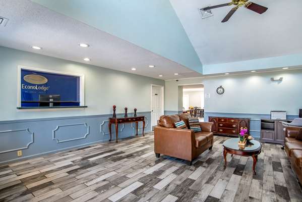  - Econo Lodge Tupelo - I-22, Exit 86