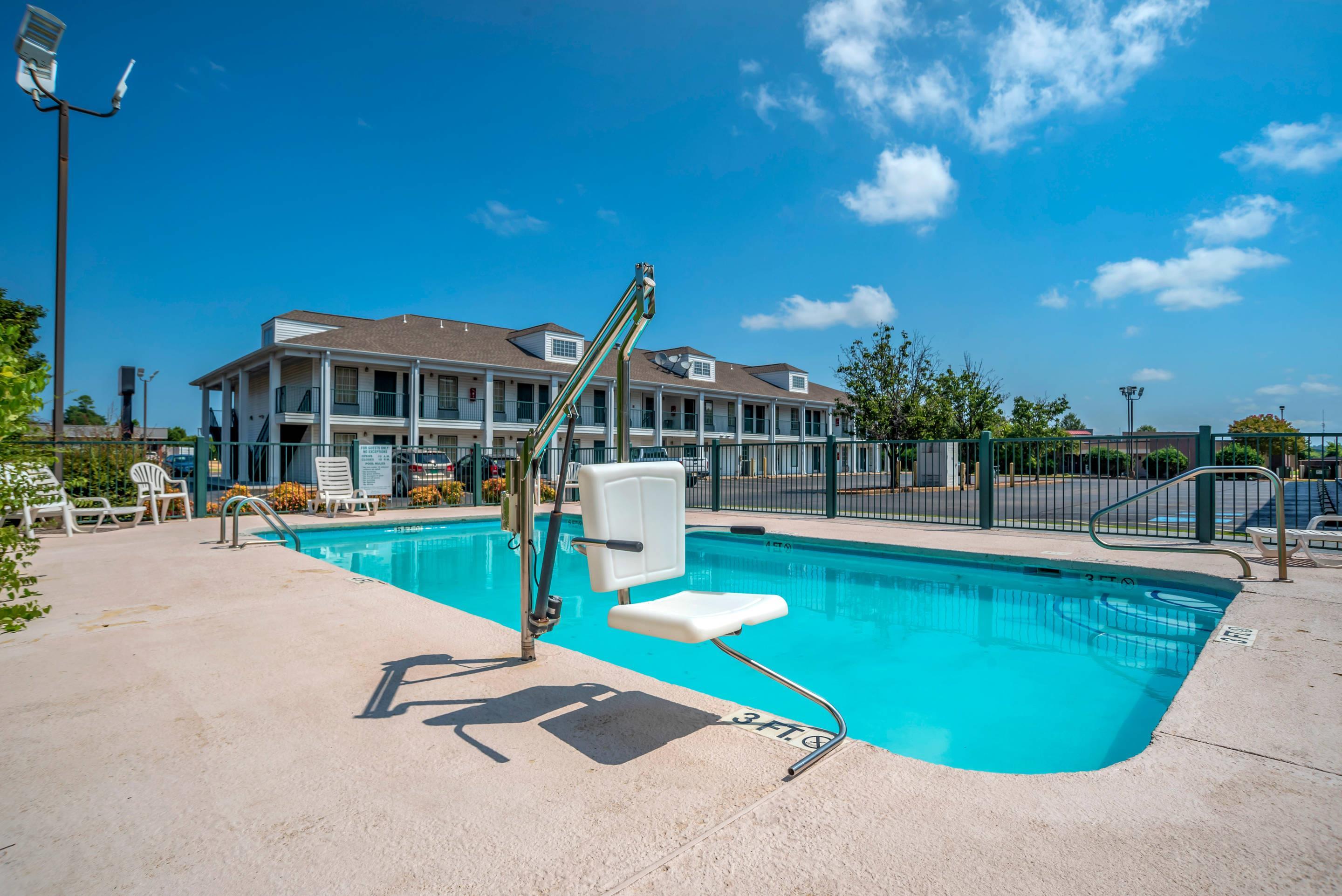 Outdoor pool | Econo Lodge Tupelo
