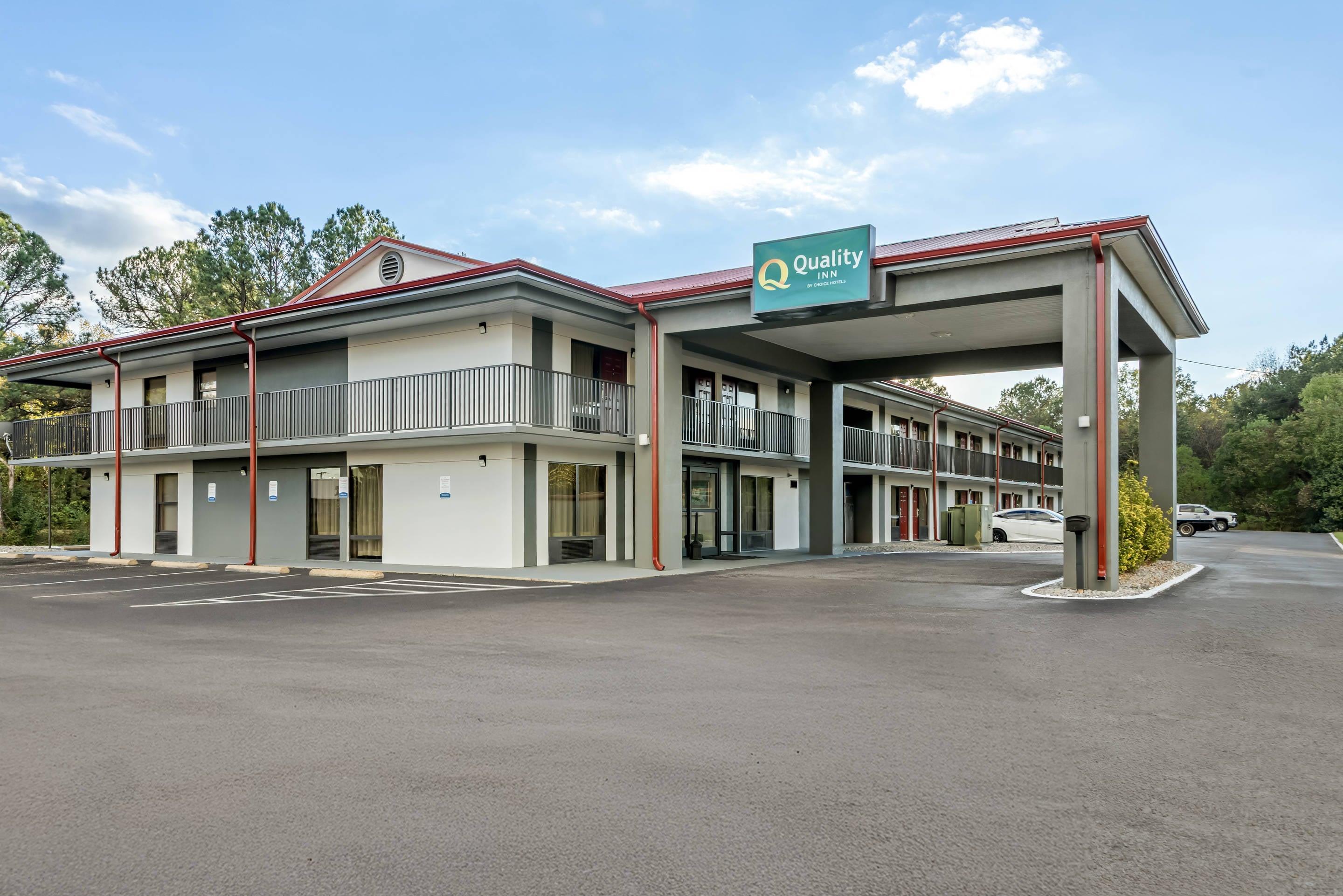 Hotel exterior | Quality Inn
