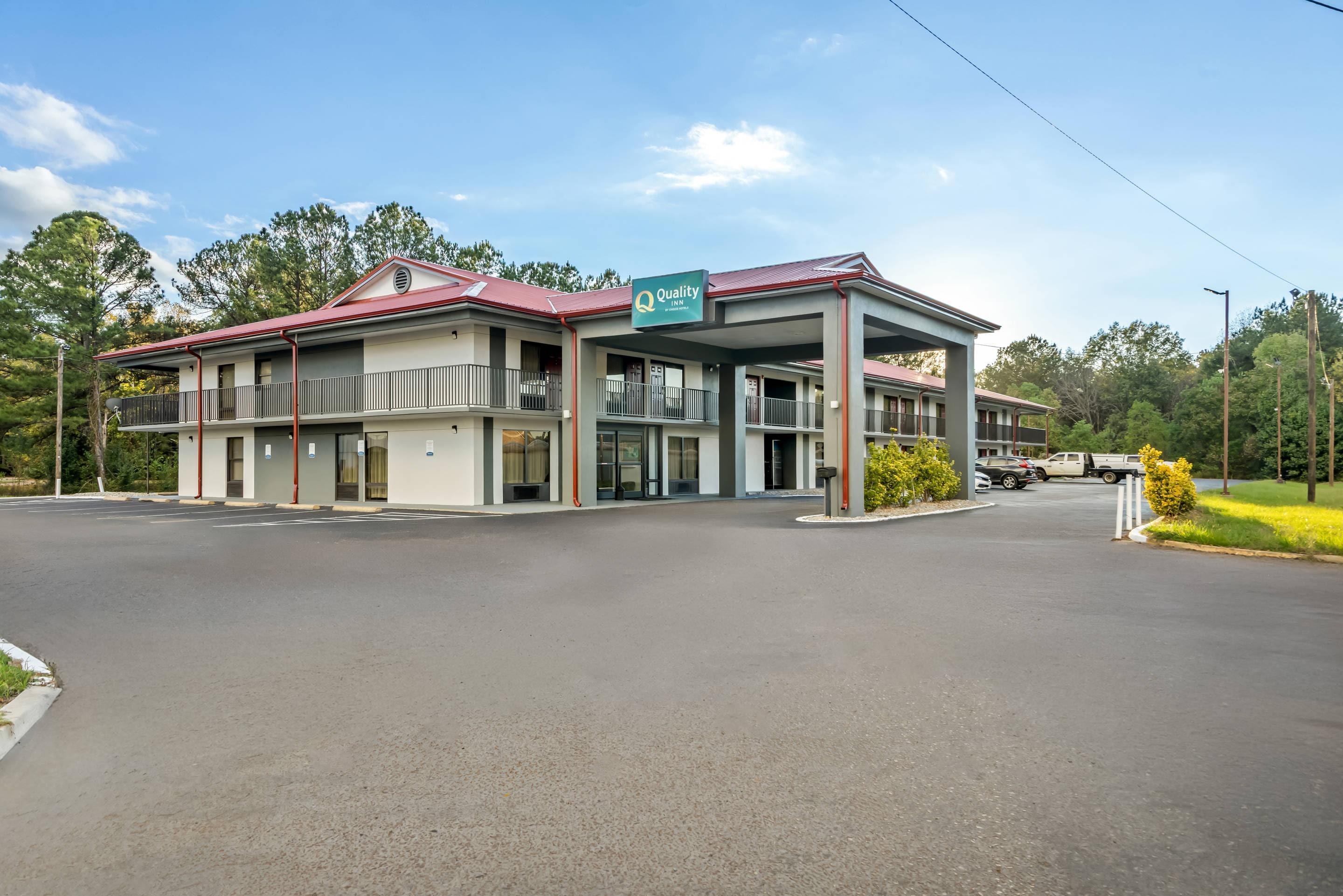 Hotel exterior | Quality Inn