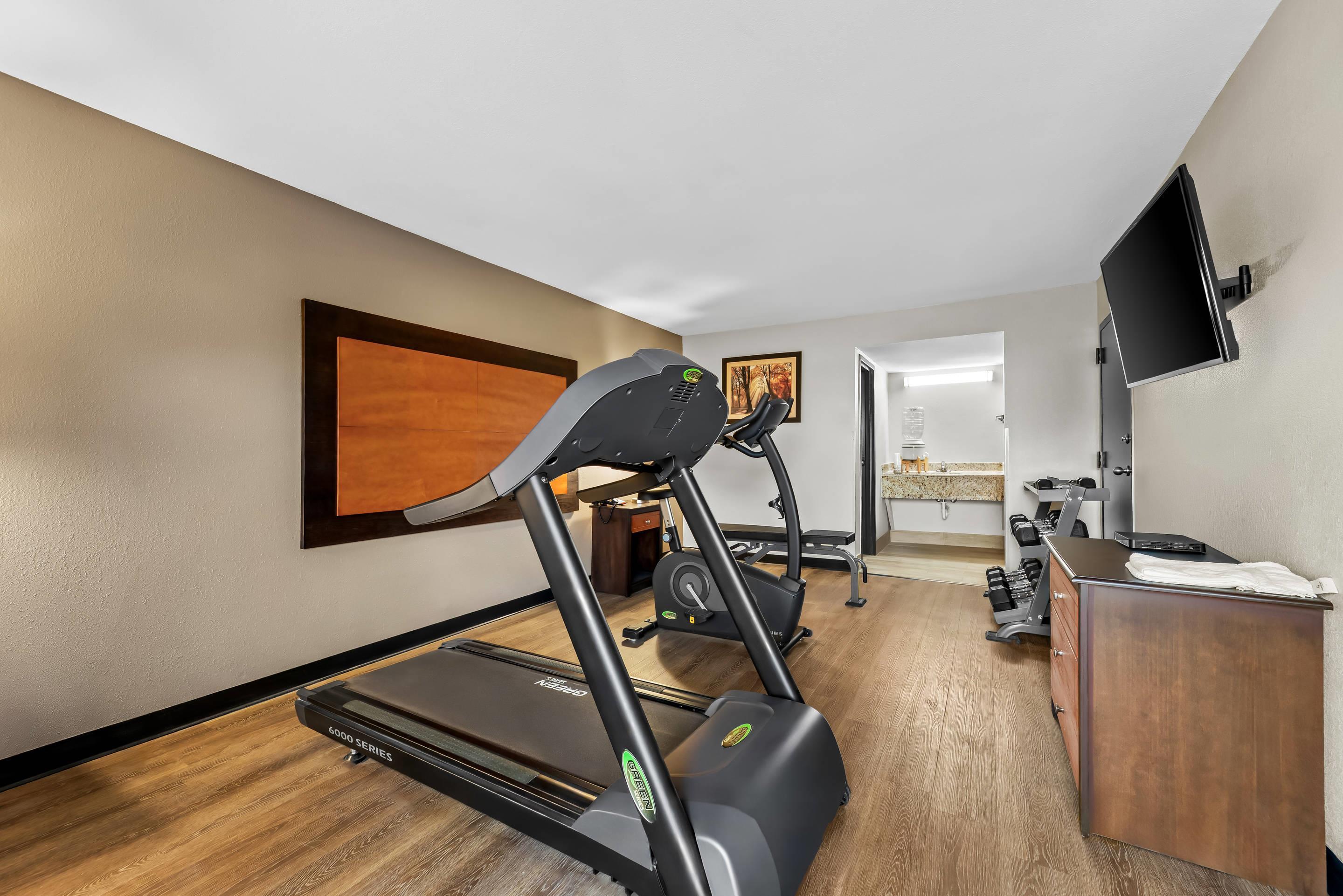 Fitness center | Quality Inn