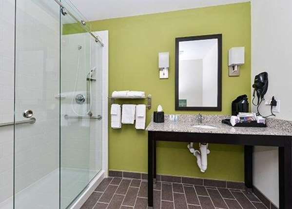  - Sleep Inn & Suites Gulfport - I-10, Exit 34