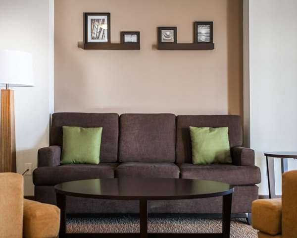  - Sleep Inn & Suites Gulfport - I-10, Exit 34