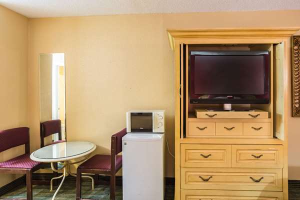  - Rodeway Inn Hazelhurst