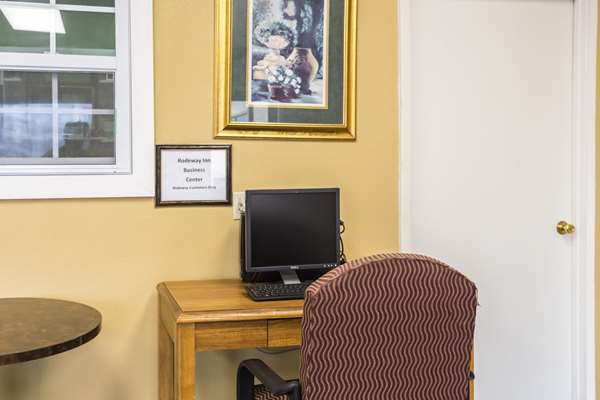 Conference Area - Rodeway Inn Hazelhurst