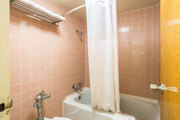  - Rodeway Inn Sardis